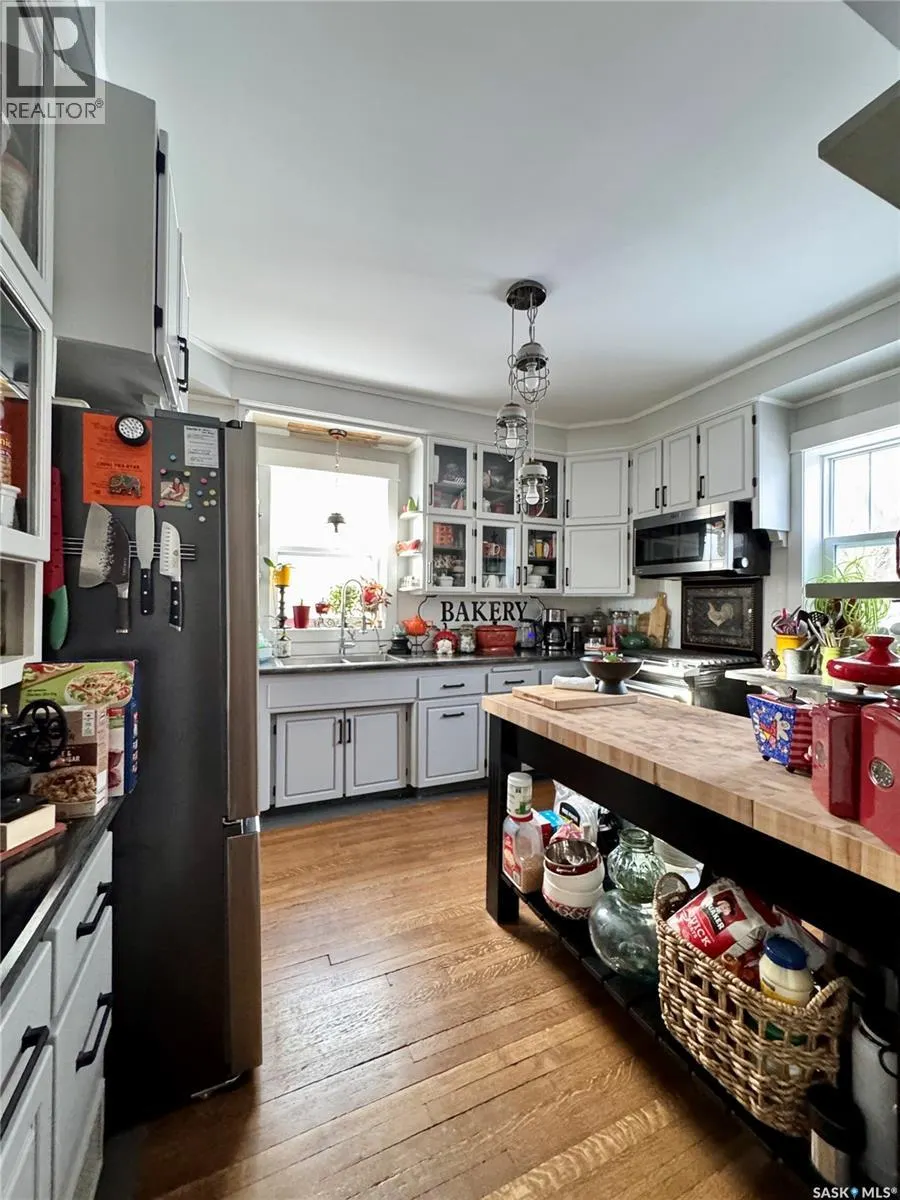 E 89 Smith STREET E