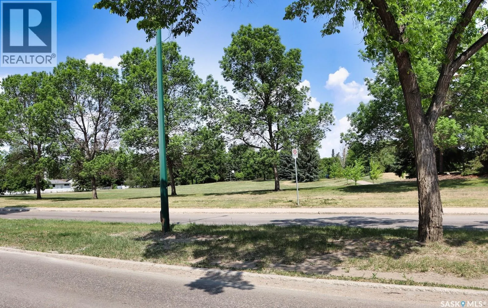 3 1604 Main STREET