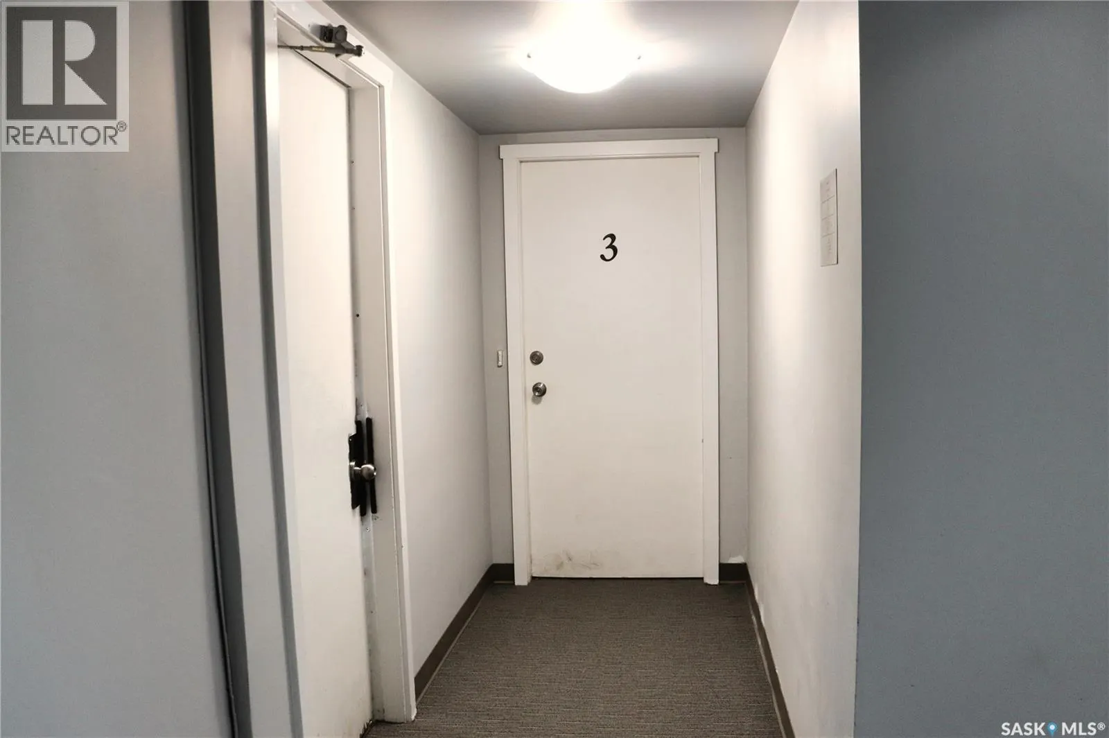 3 1604 Main STREET