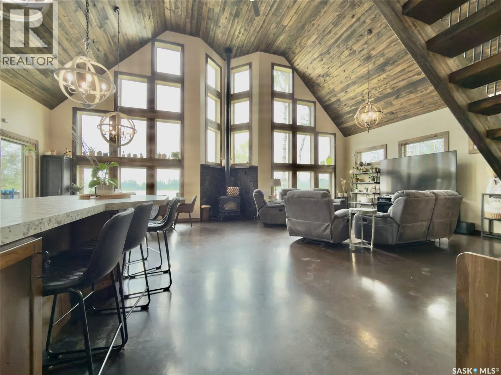 Fillon Lake Waterfront Acreage