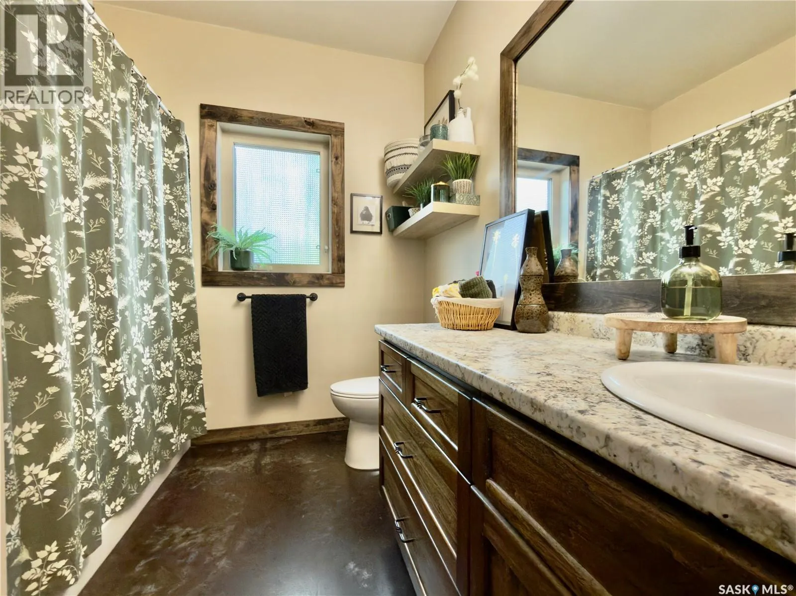 Fillon Lake Waterfront Acreage