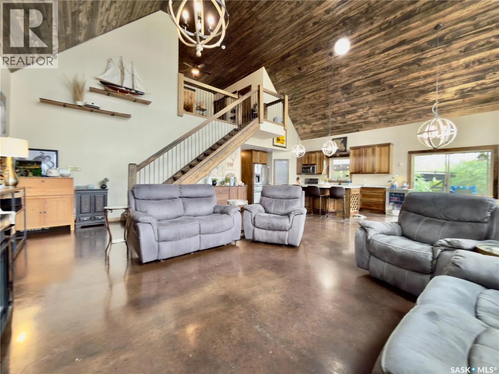 Fillon Lake Waterfront Acreage