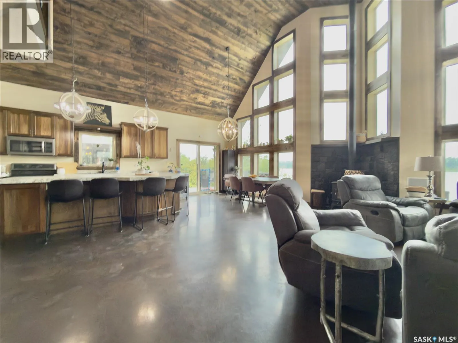 Fillon Lake Waterfront Acreage