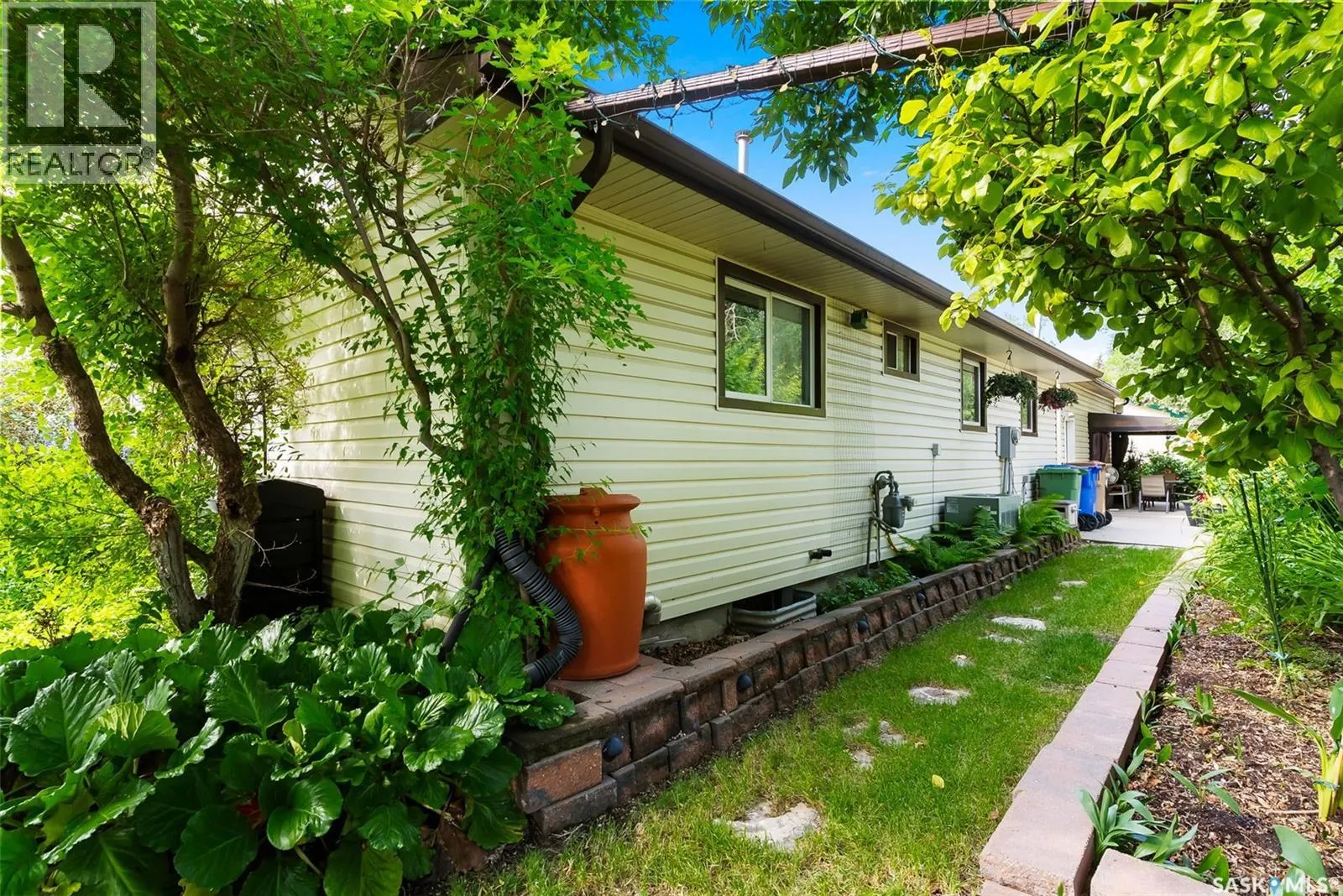 302 Cavendish STREET