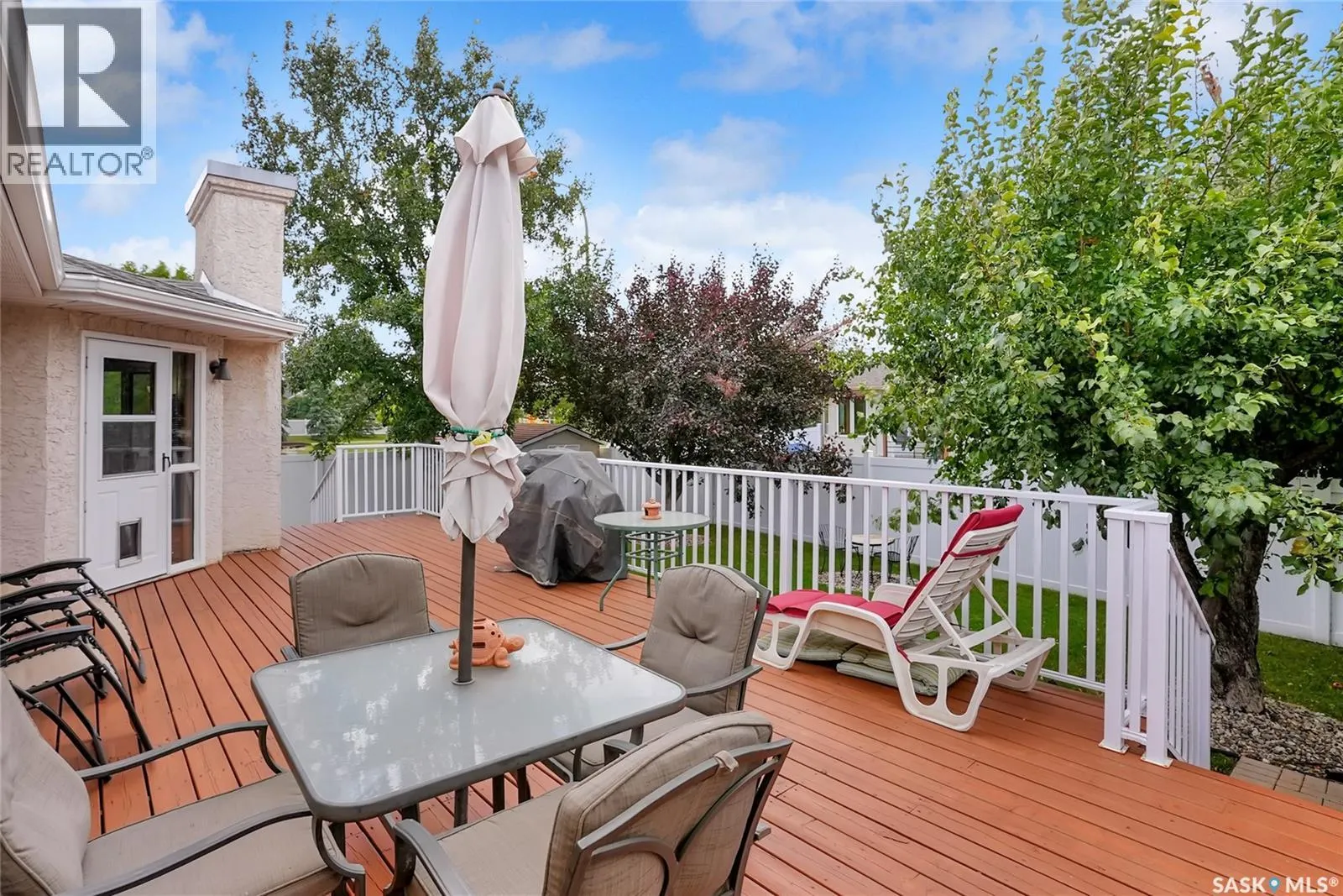 3556 Almond GROVE