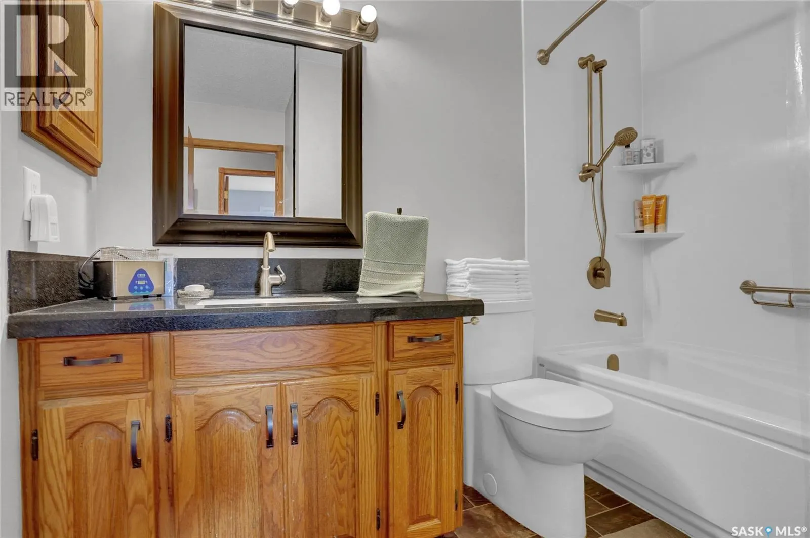 3556 Almond GROVE