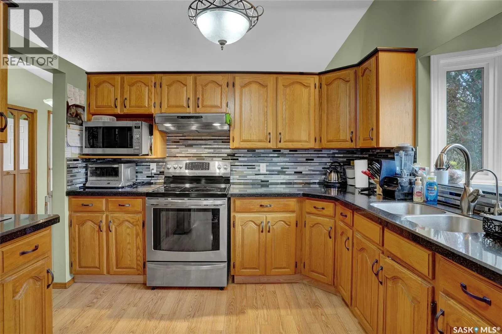 3556 Almond GROVE