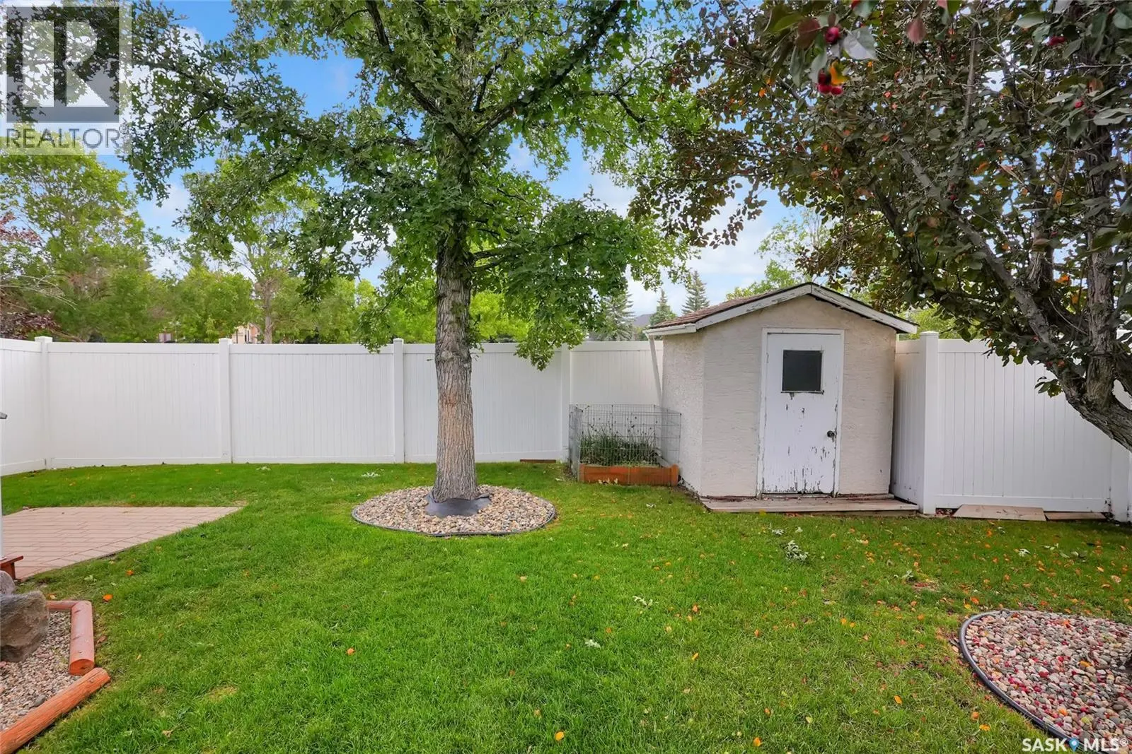 3556 Almond GROVE