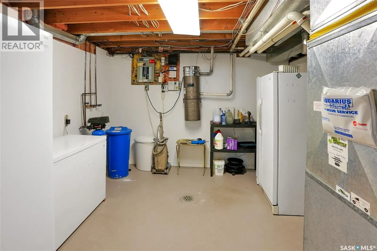 3556 Almond GROVE