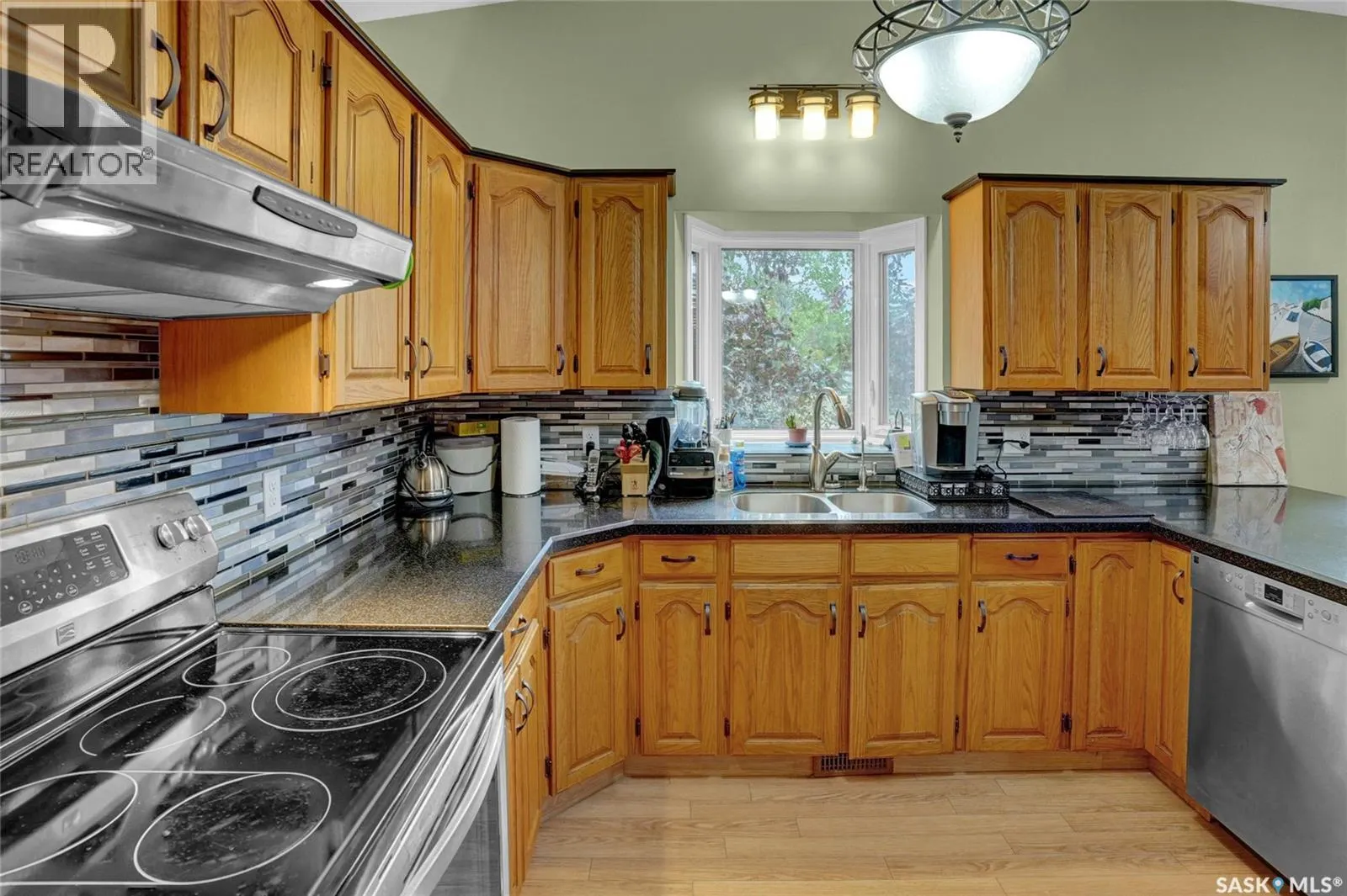 3556 Almond GROVE