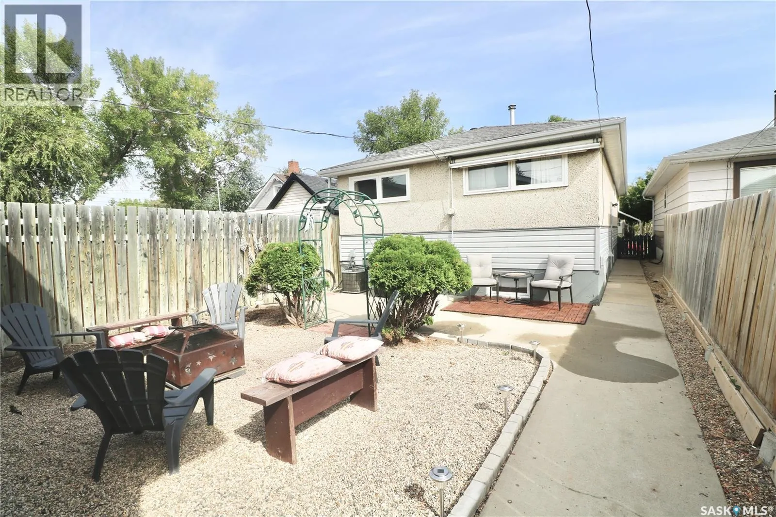 2110 Elliott STREET