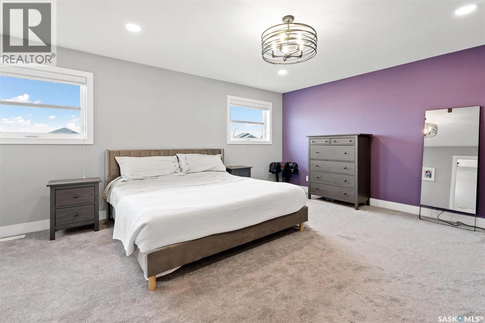 858 Childers RISE