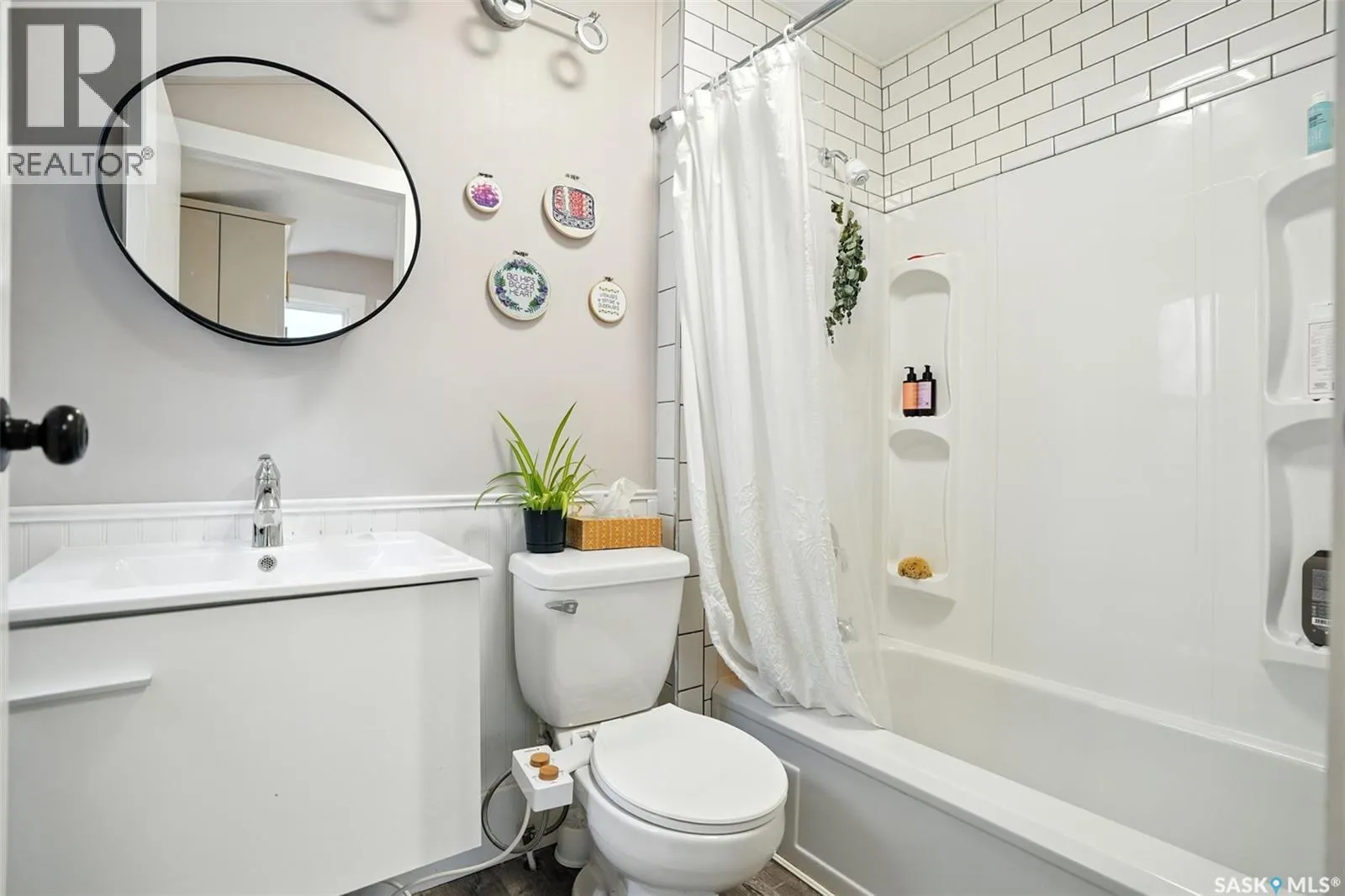 303 29th STREET W