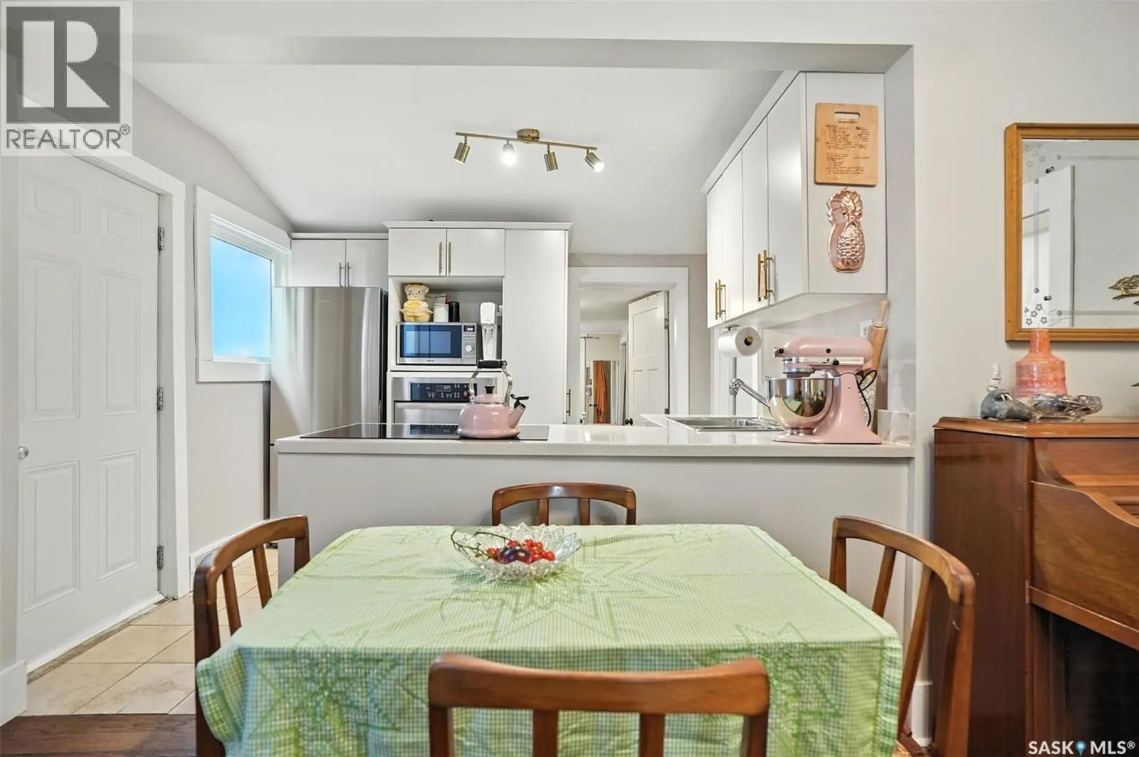 303 29th STREET W