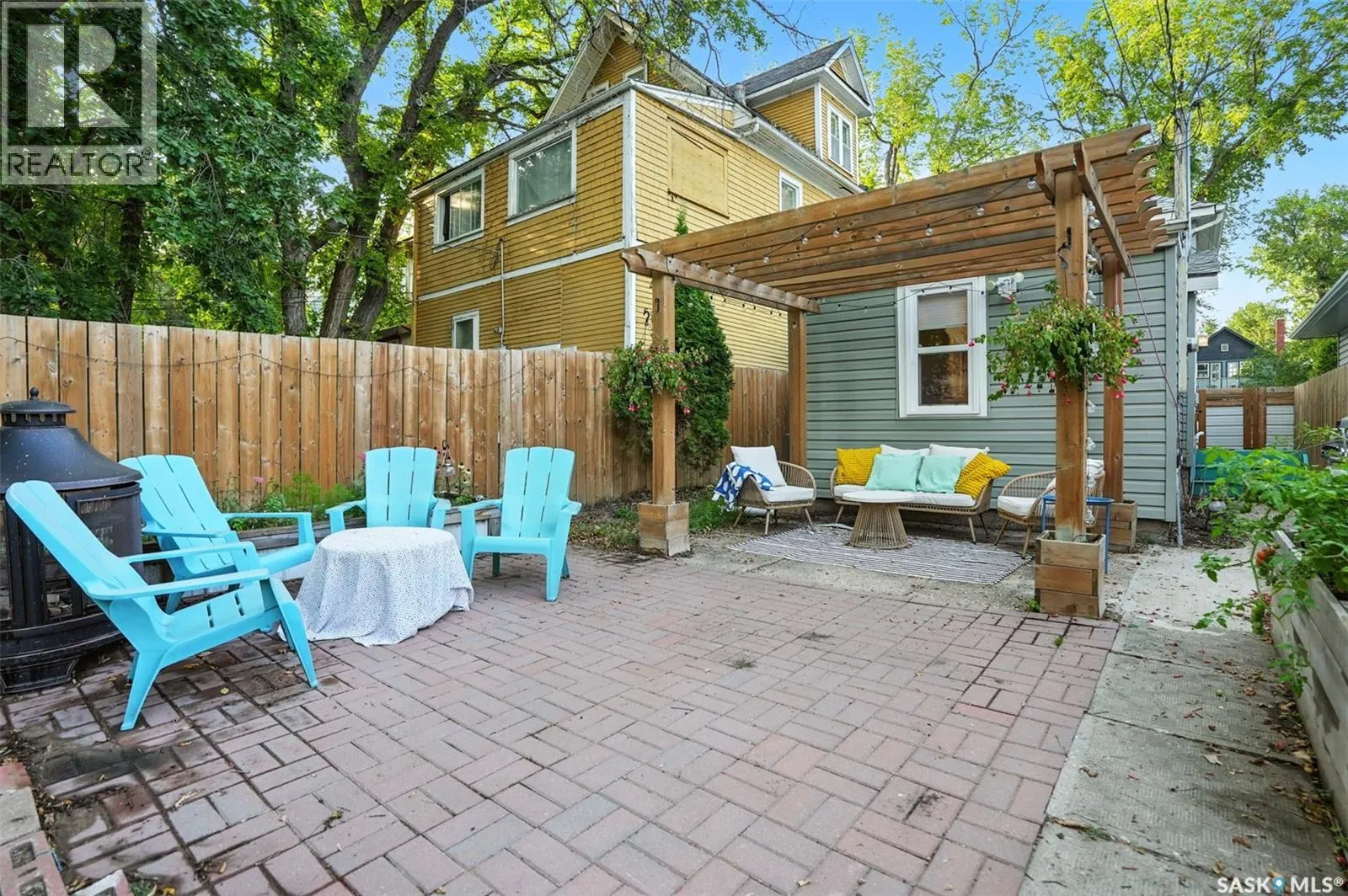 303 29th STREET W