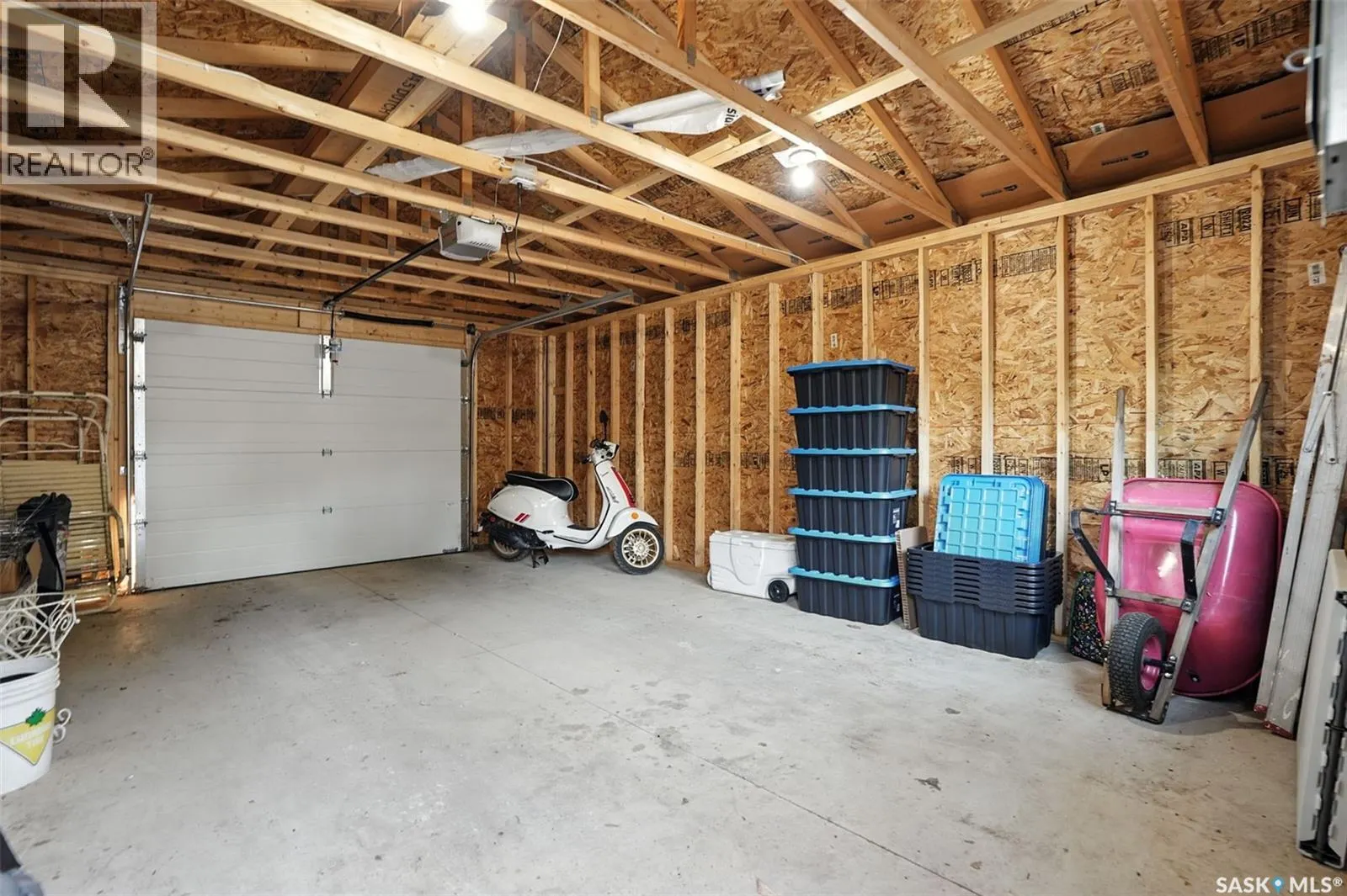 303 29th STREET W