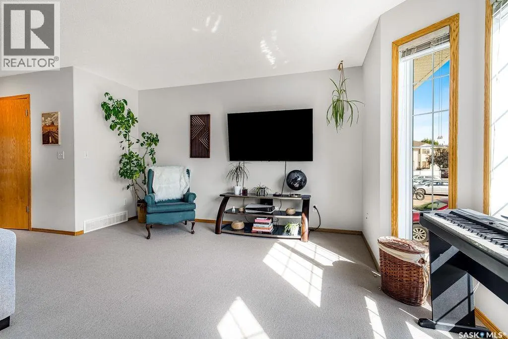 306 Mount Royal PLACE