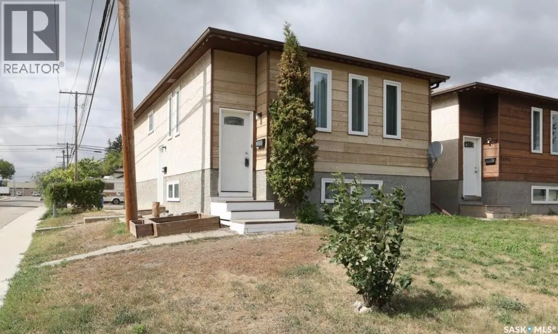 1580 Lacon STREET