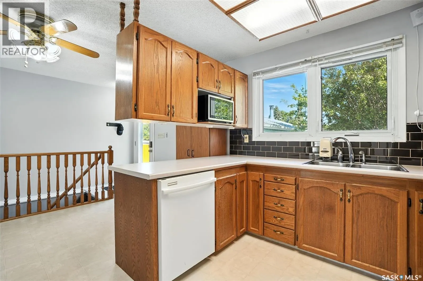 446 Cockburn CRESCENT
