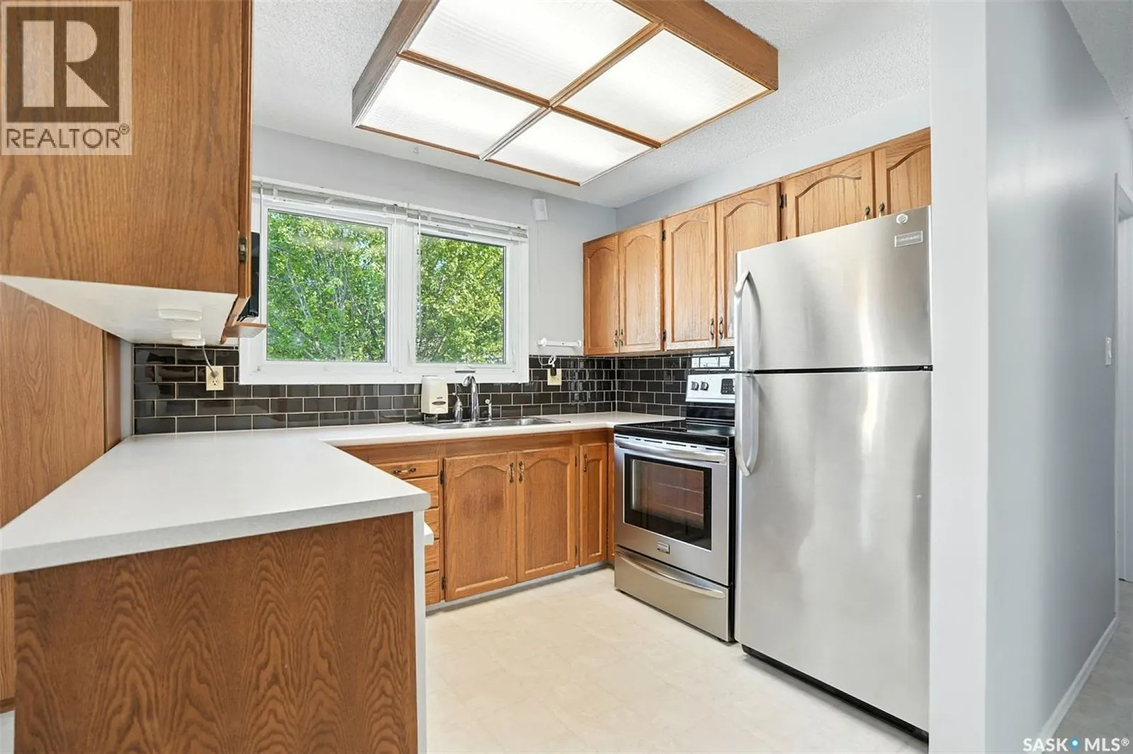 446 Cockburn CRESCENT