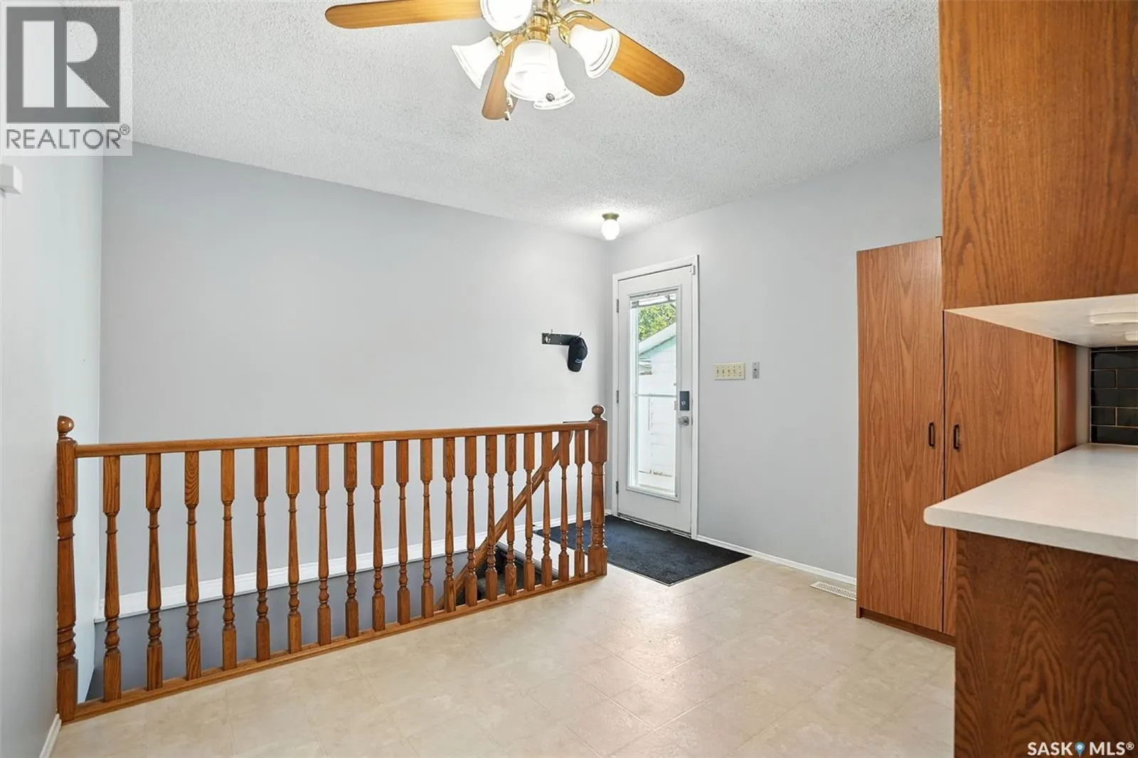 446 Cockburn CRESCENT