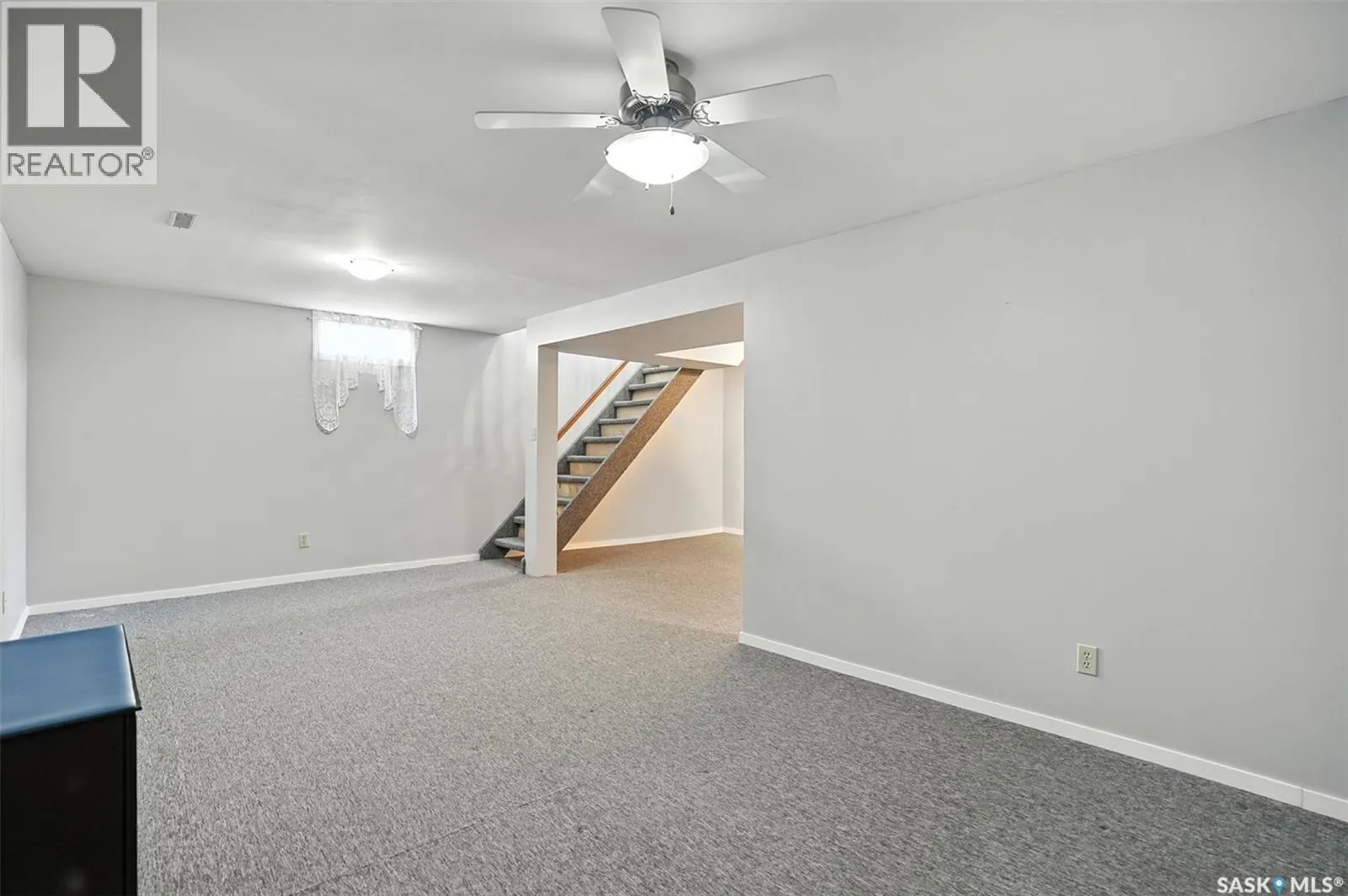 446 Cockburn CRESCENT