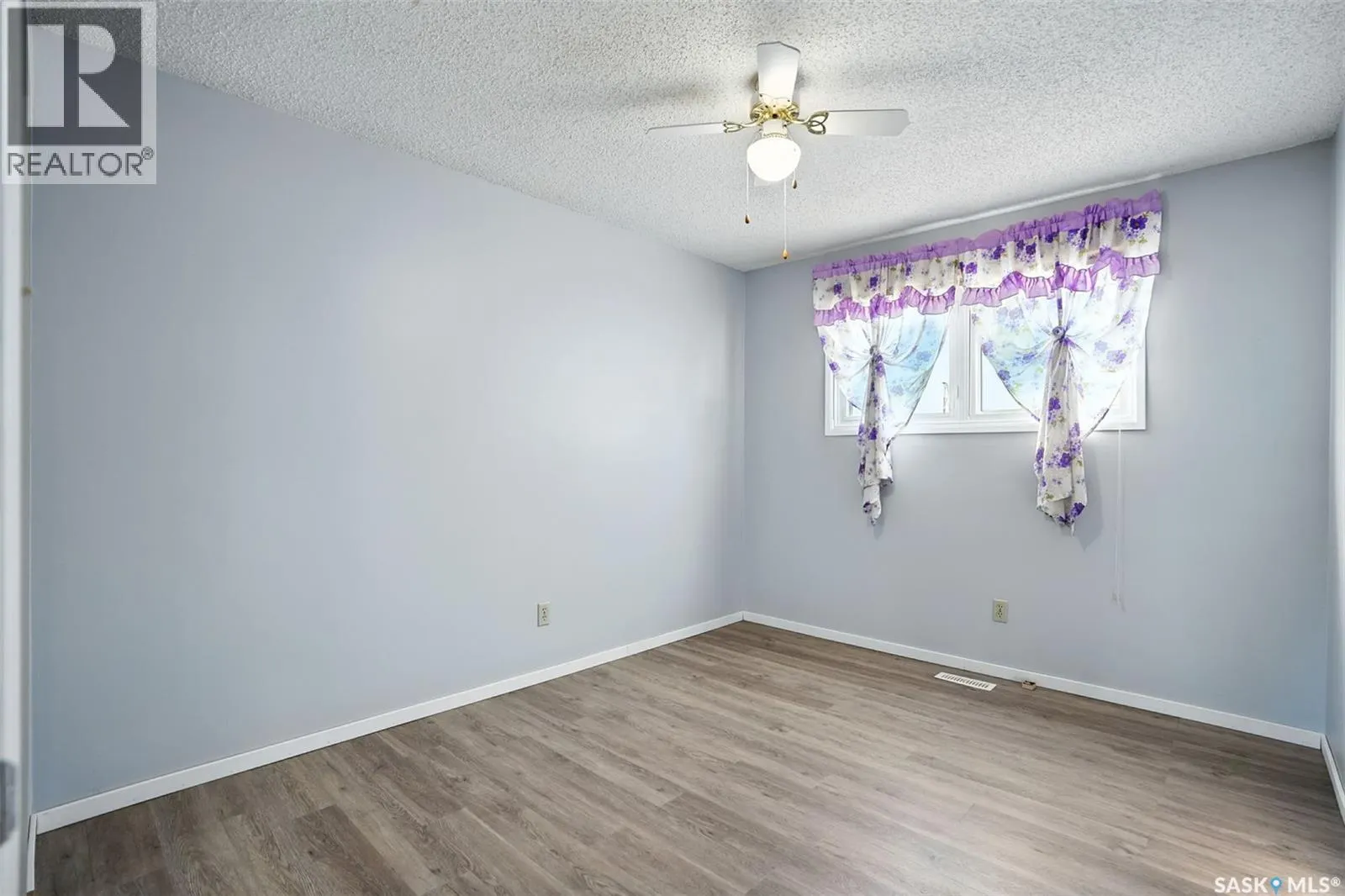 446 Cockburn CRESCENT