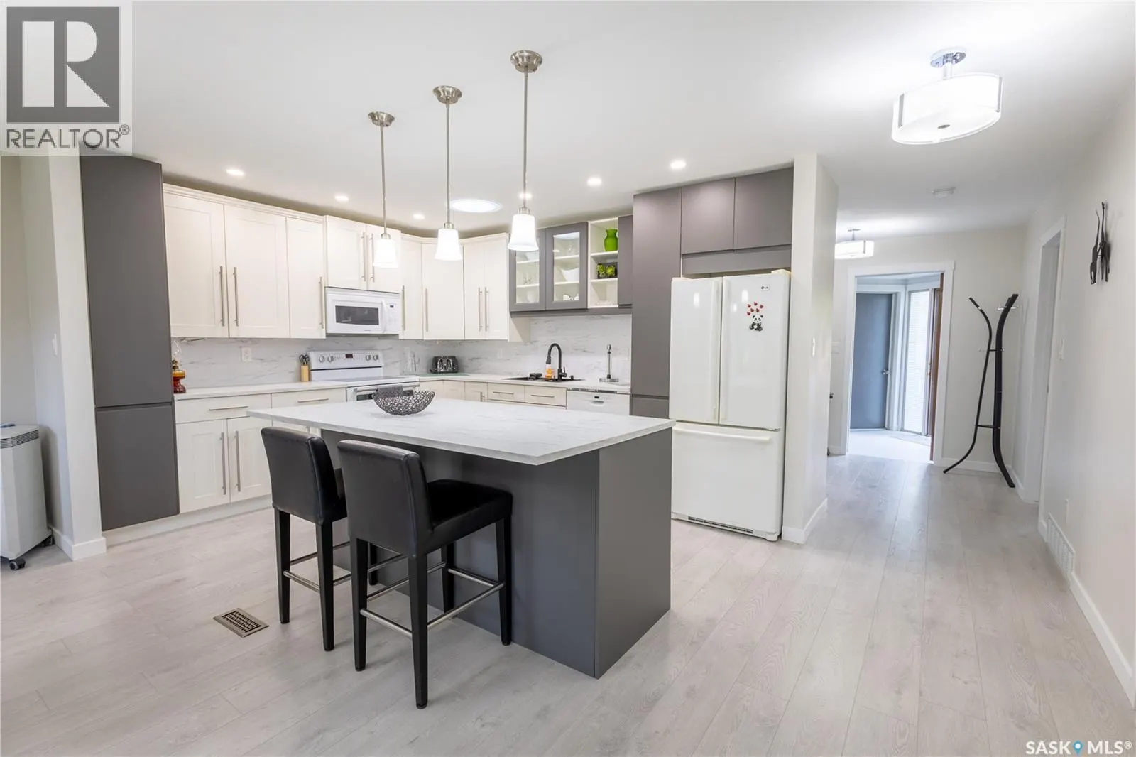 44 3415 Calder CRESCENT