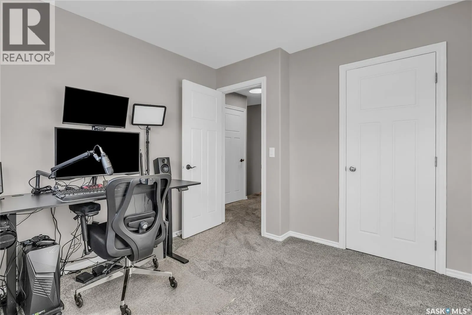 343 Willowgrove LANE