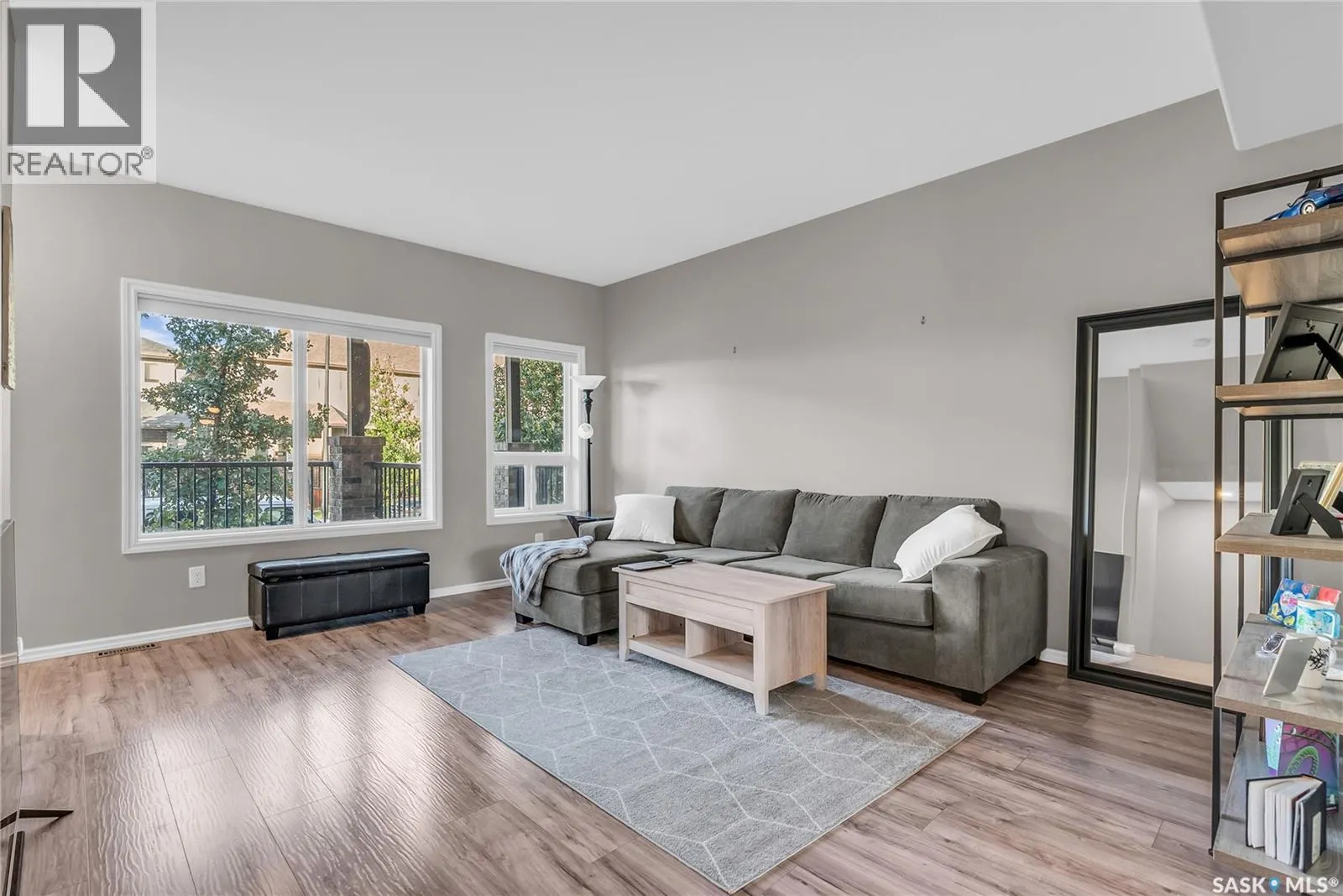 343 Willowgrove LANE
