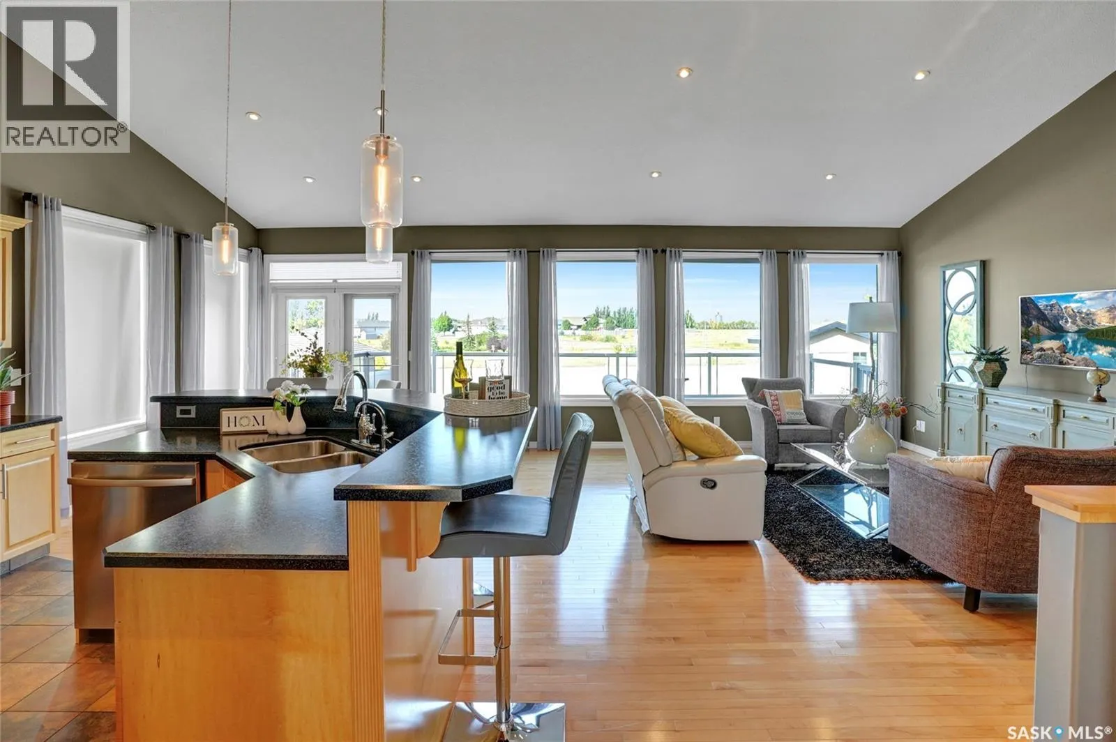 215 Calypso DRIVE