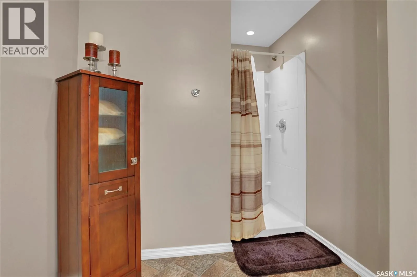 215 Calypso DRIVE