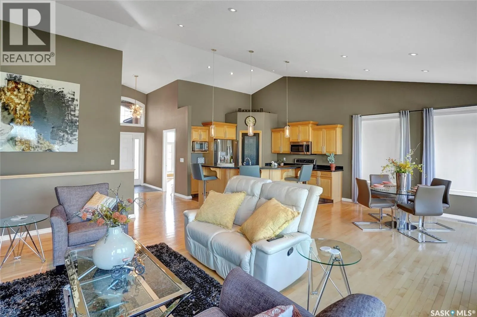 215 Calypso DRIVE