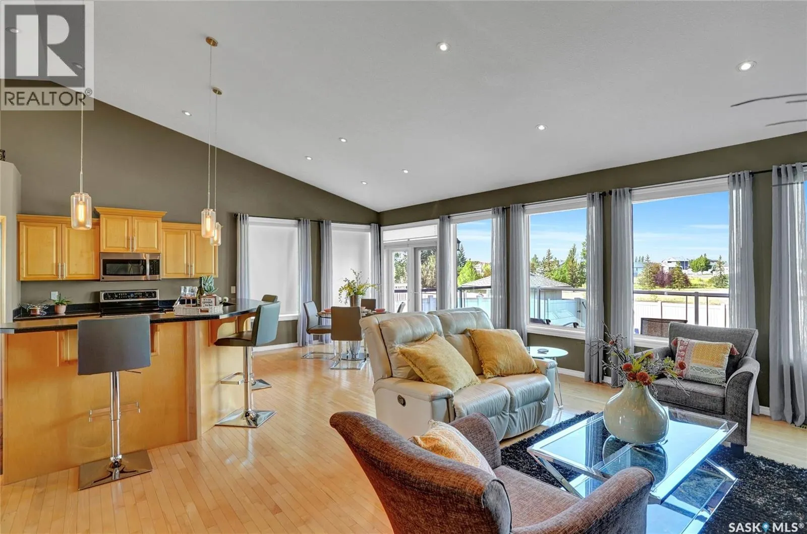 215 Calypso DRIVE