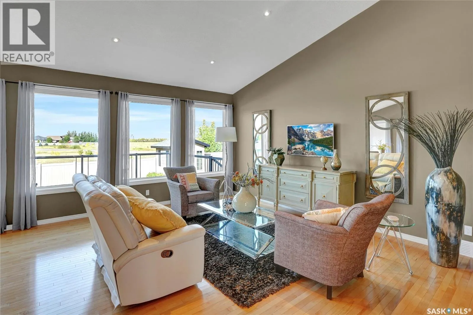 215 Calypso DRIVE