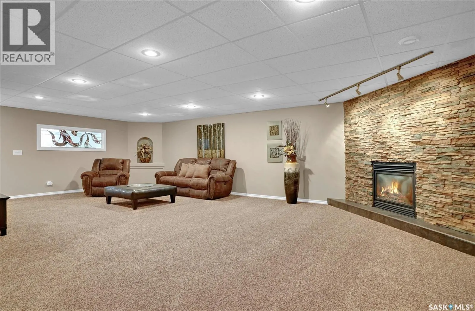215 Calypso DRIVE