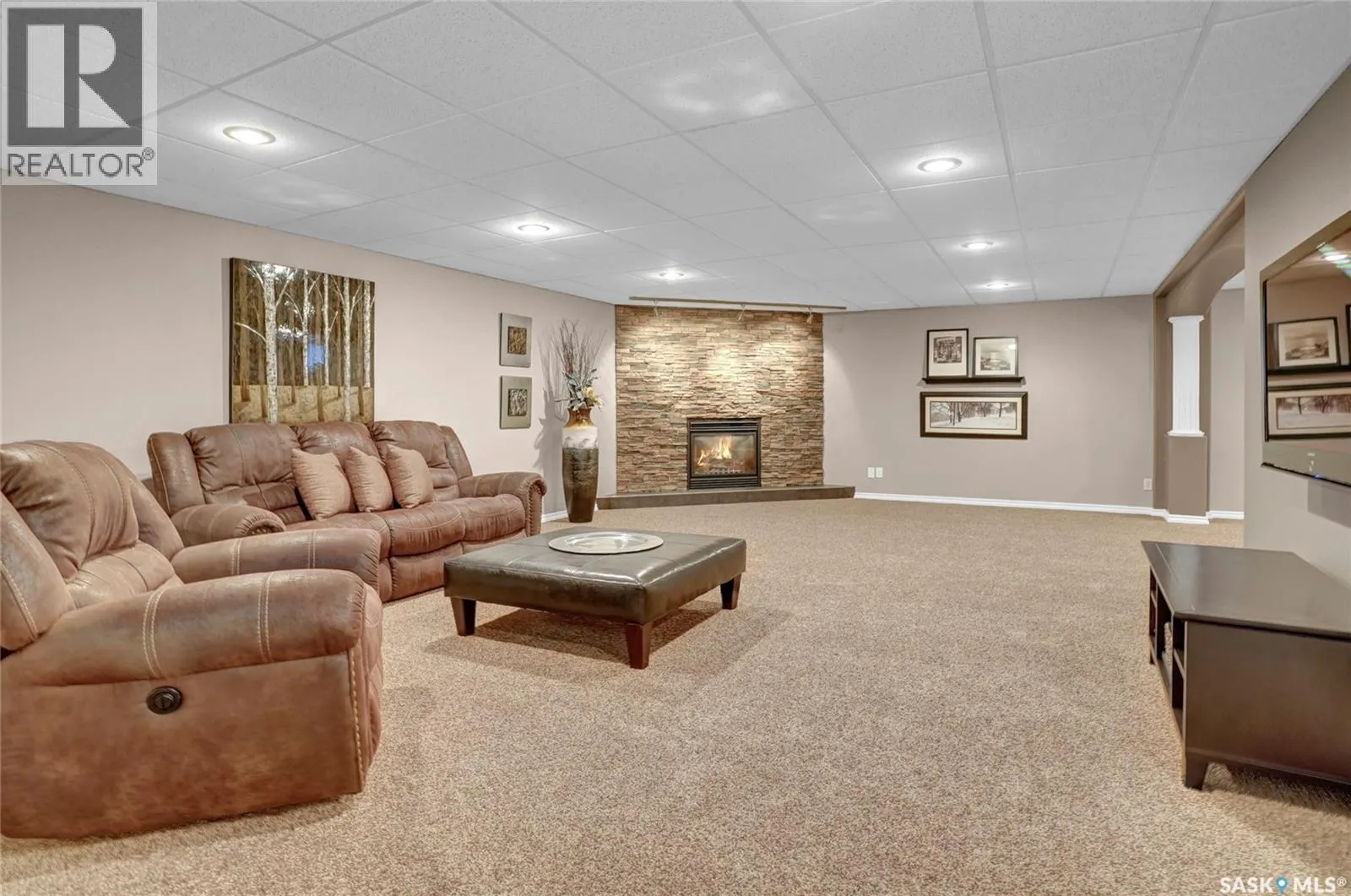 215 Calypso DRIVE