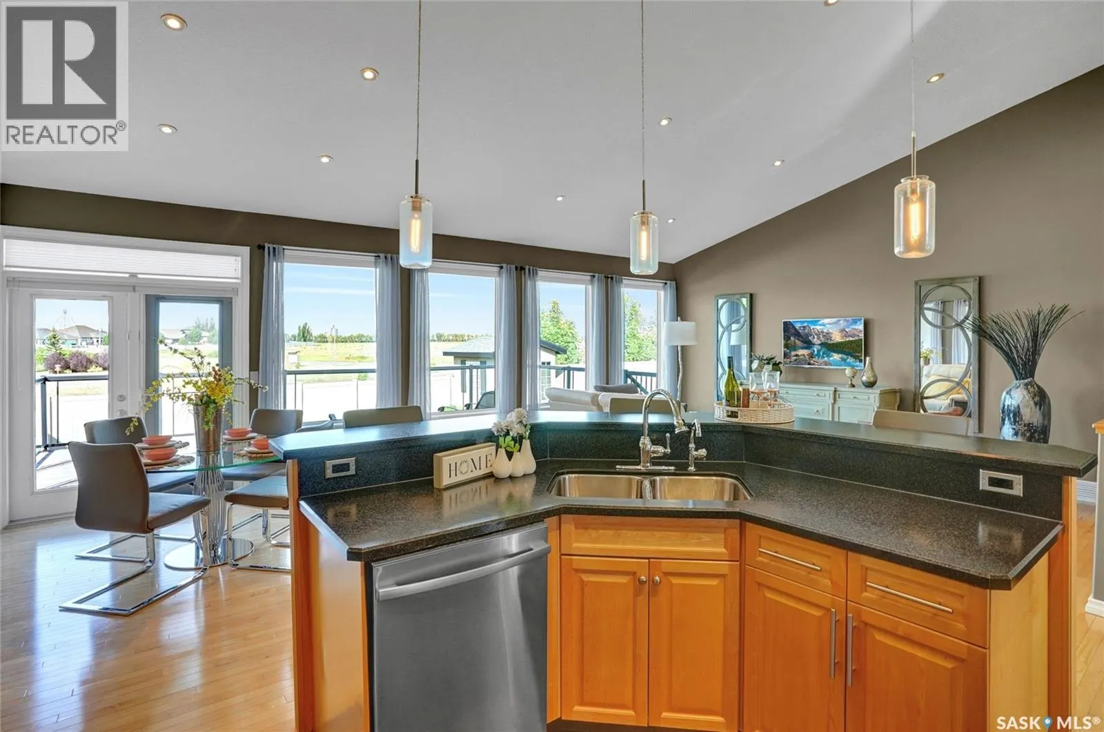 215 Calypso DRIVE