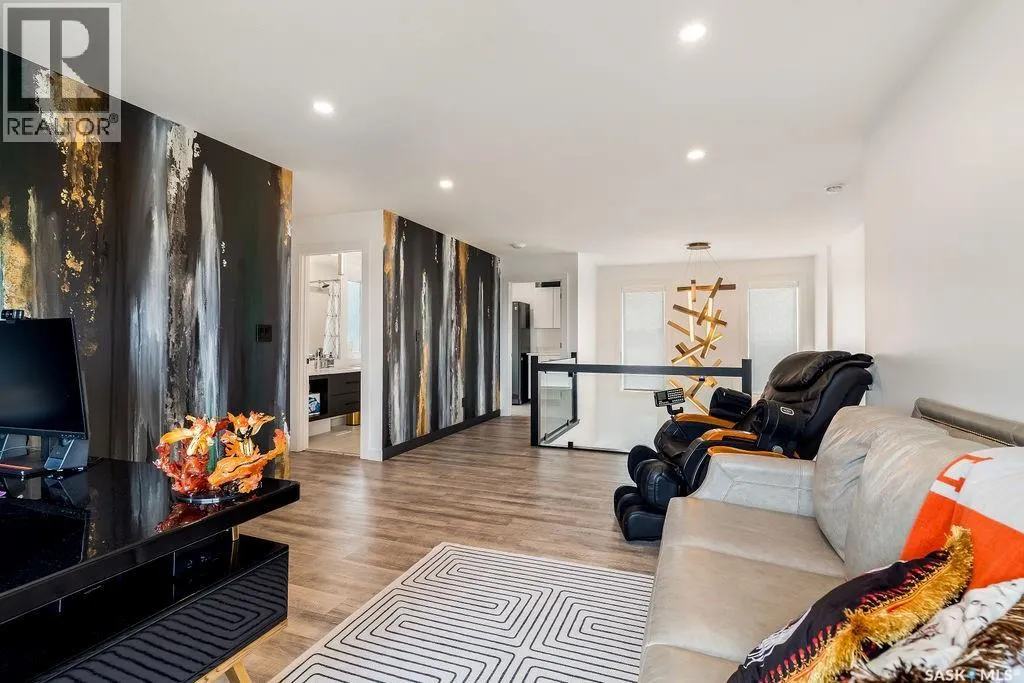309 Spruce Creek CRESCENT