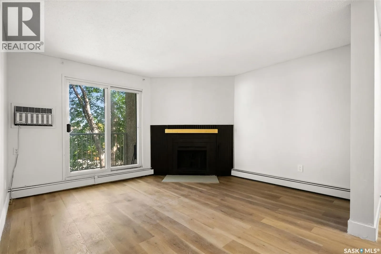 510 2406 HESELTINE ROAD