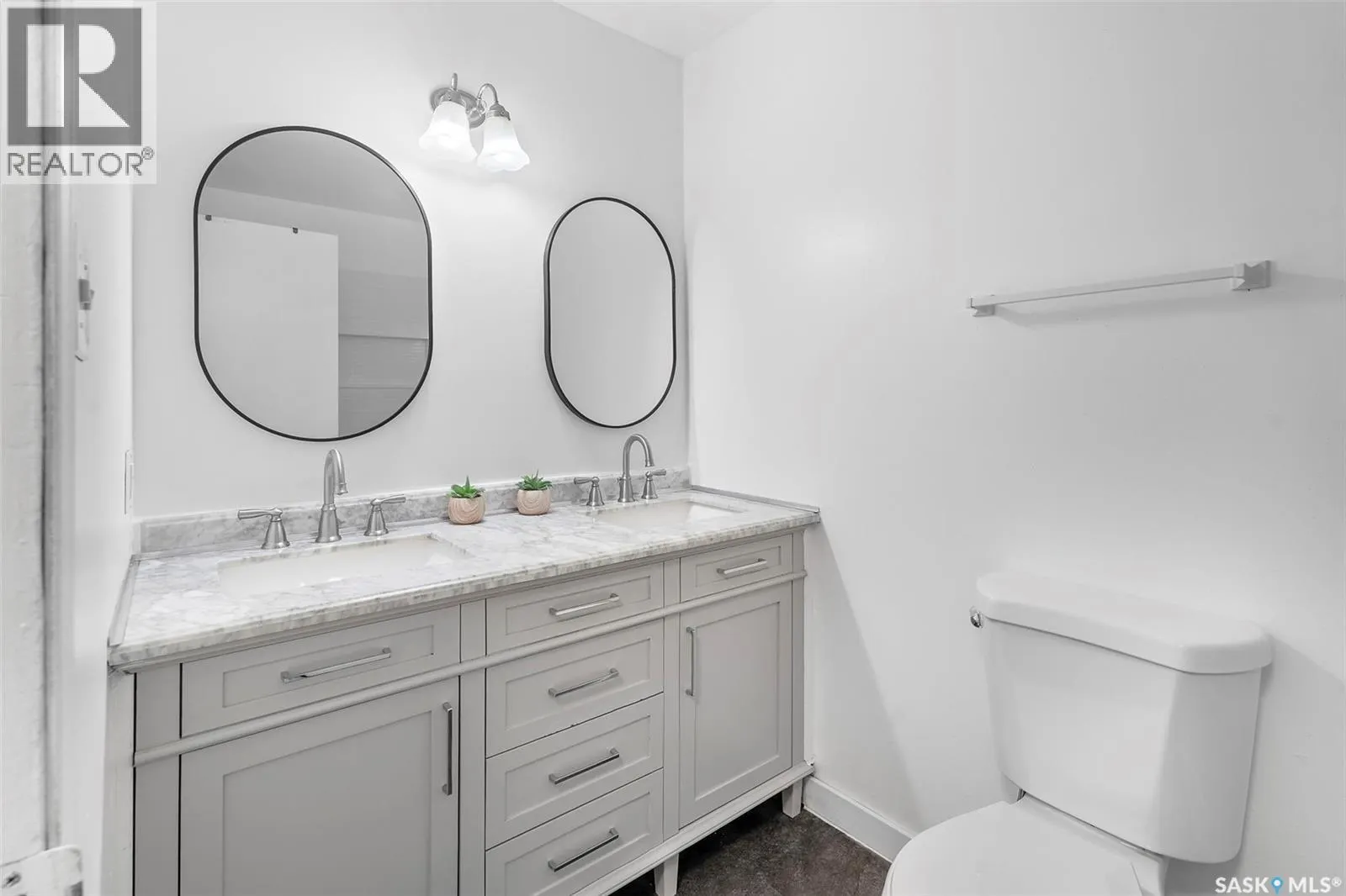 2914 33rd STREET W