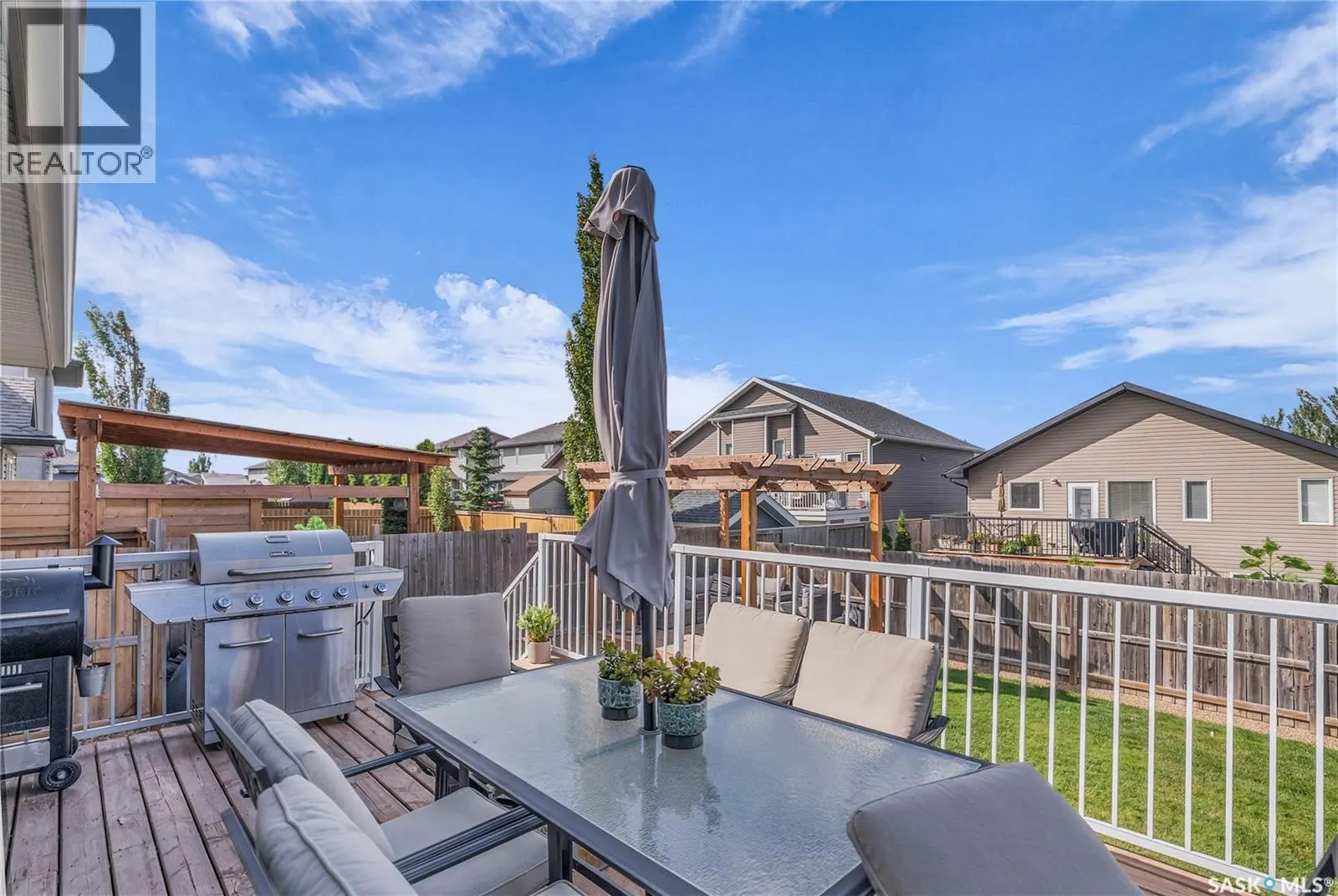 527 Allwood MANOR