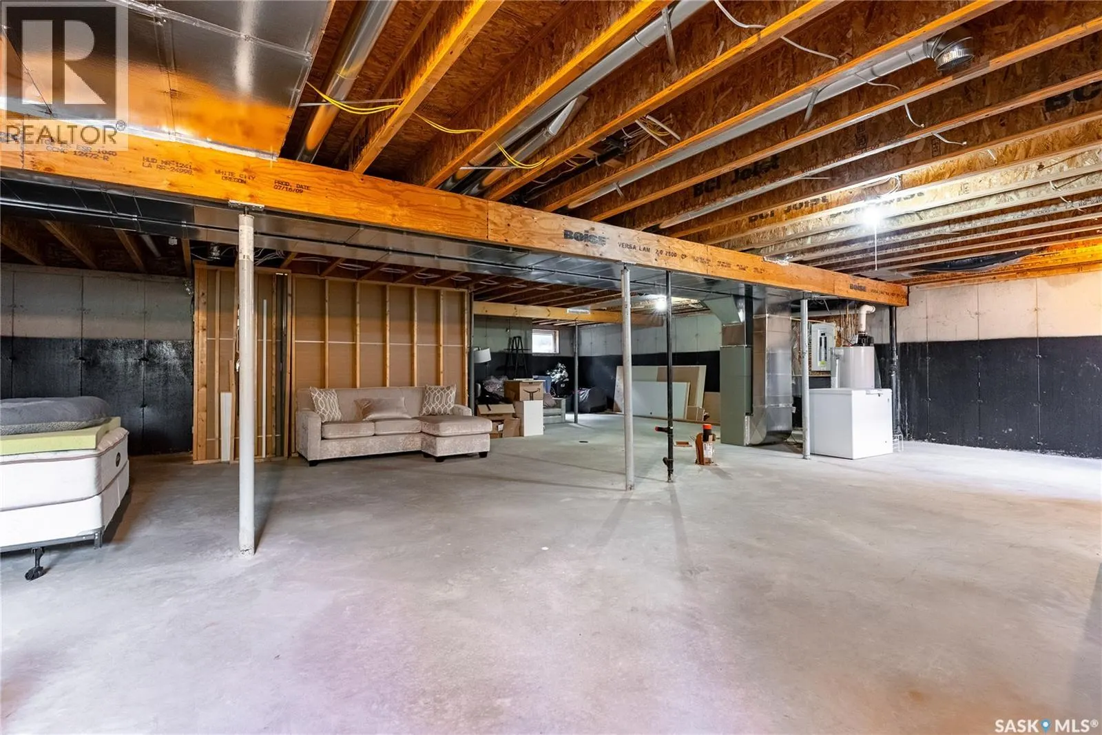 527 Allwood MANOR