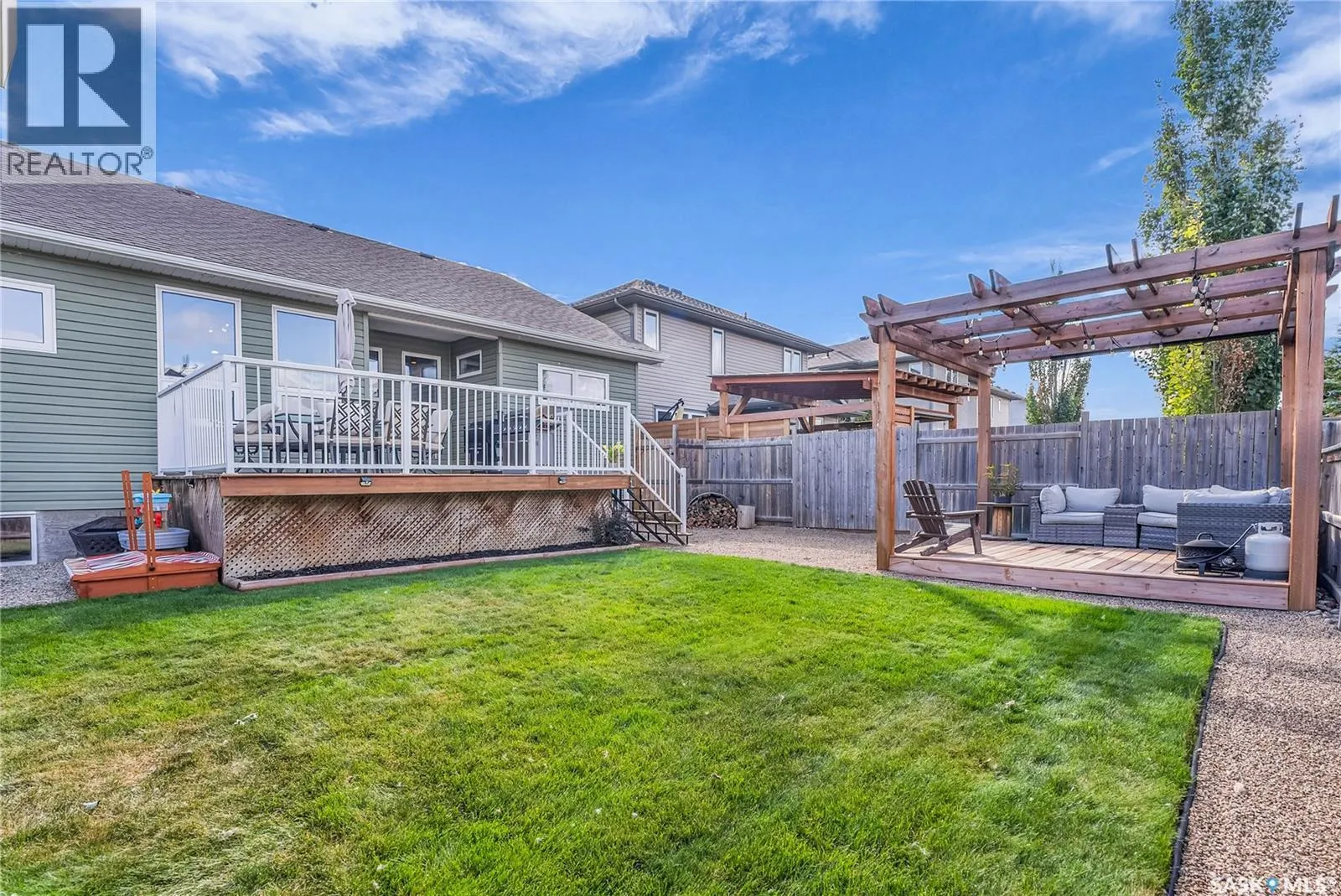527 Allwood MANOR