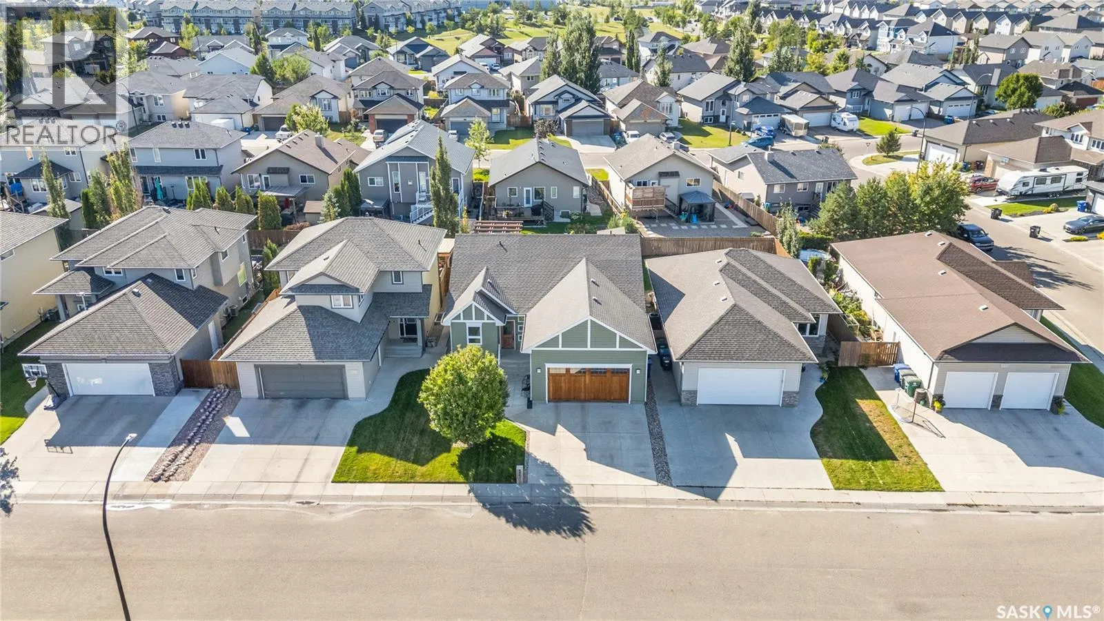 527 Allwood MANOR