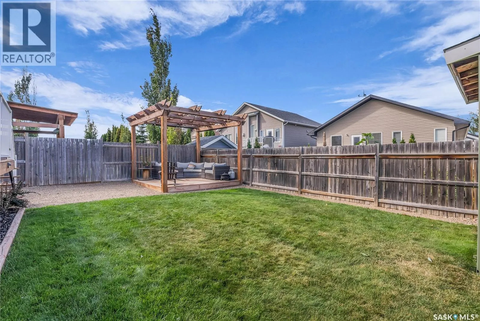527 Allwood MANOR