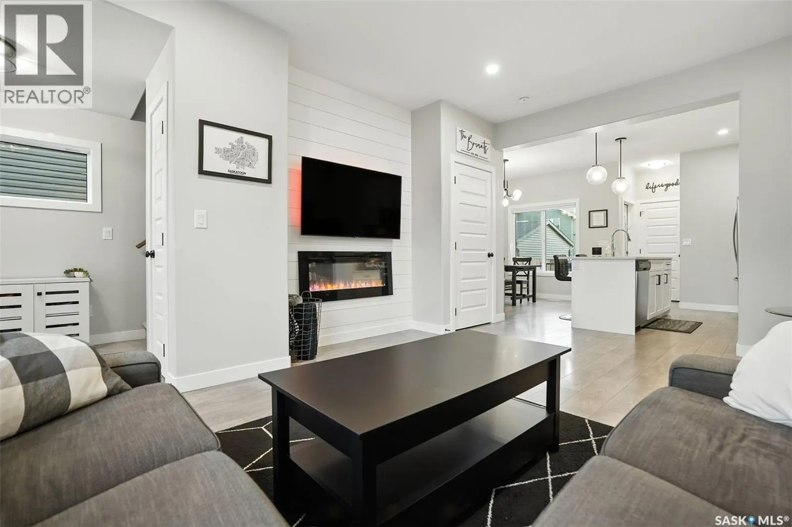 246 Brighton BOULEVARD