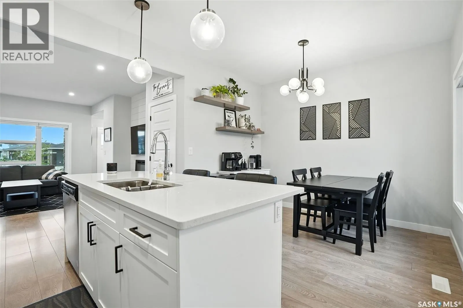 246 Brighton BOULEVARD