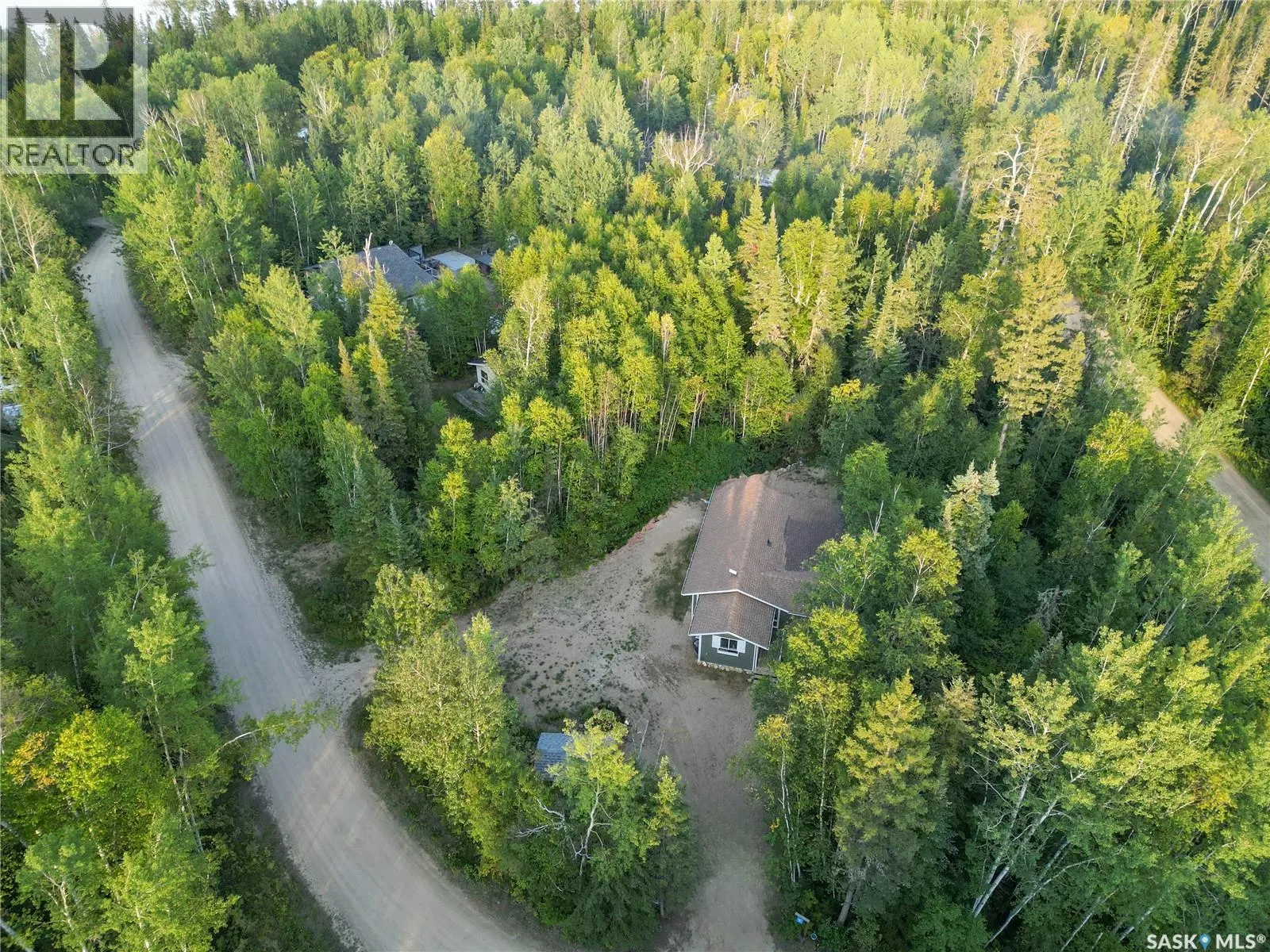 305 Mahigan CRESCENT
