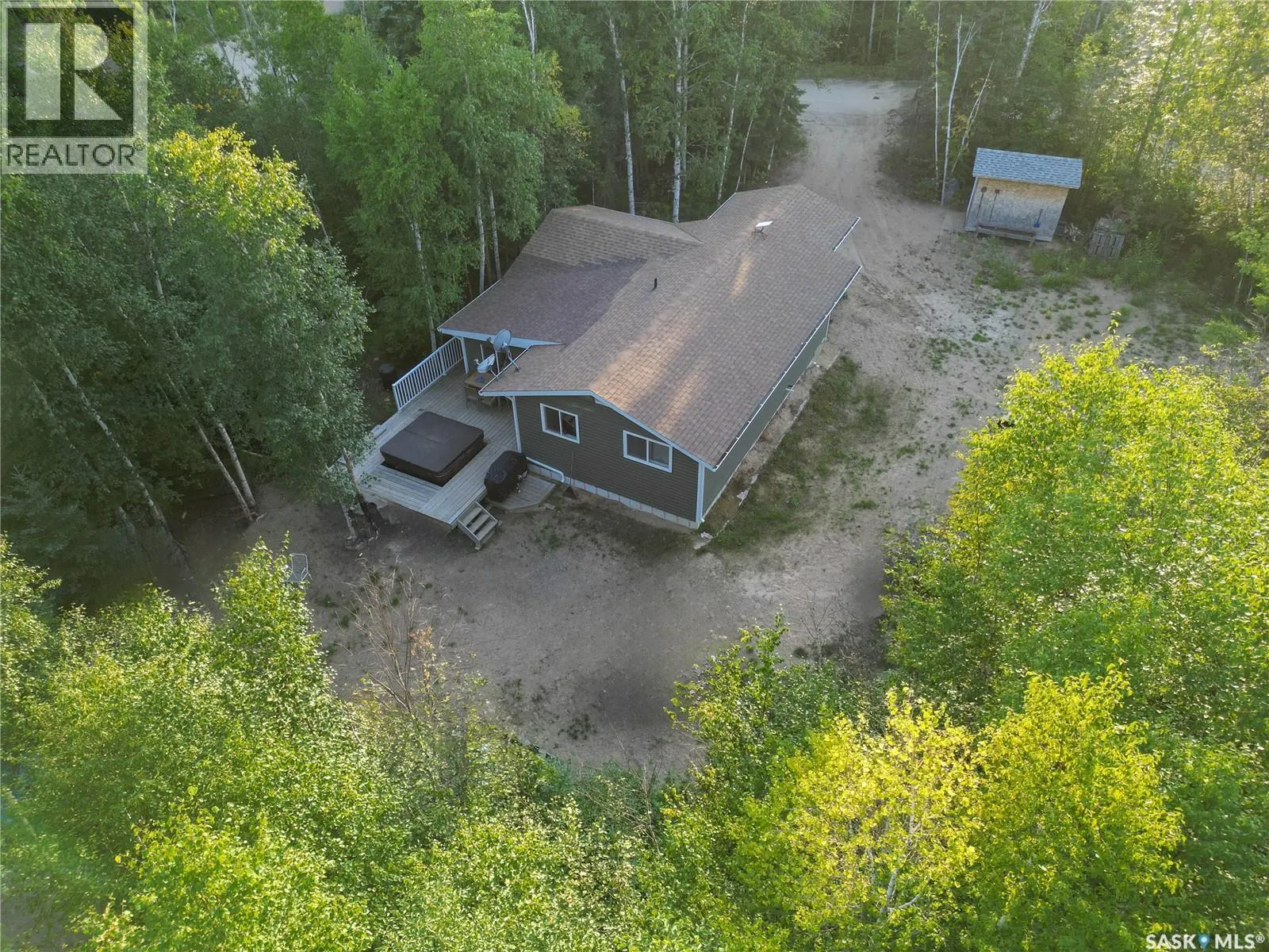305 Mahigan CRESCENT